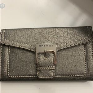 NINE WEST CLUTCH